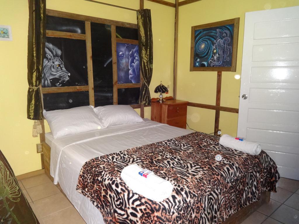 Cocopele Inn San Ignacio Buitenkant foto