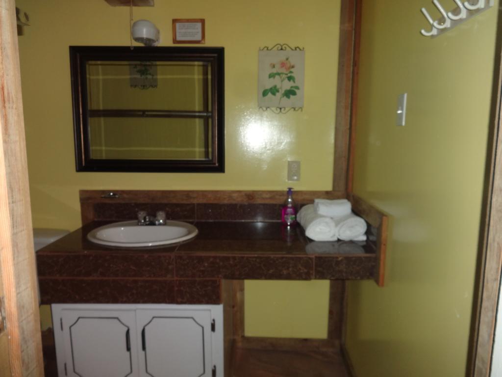 Cocopele Inn San Ignacio Buitenkant foto