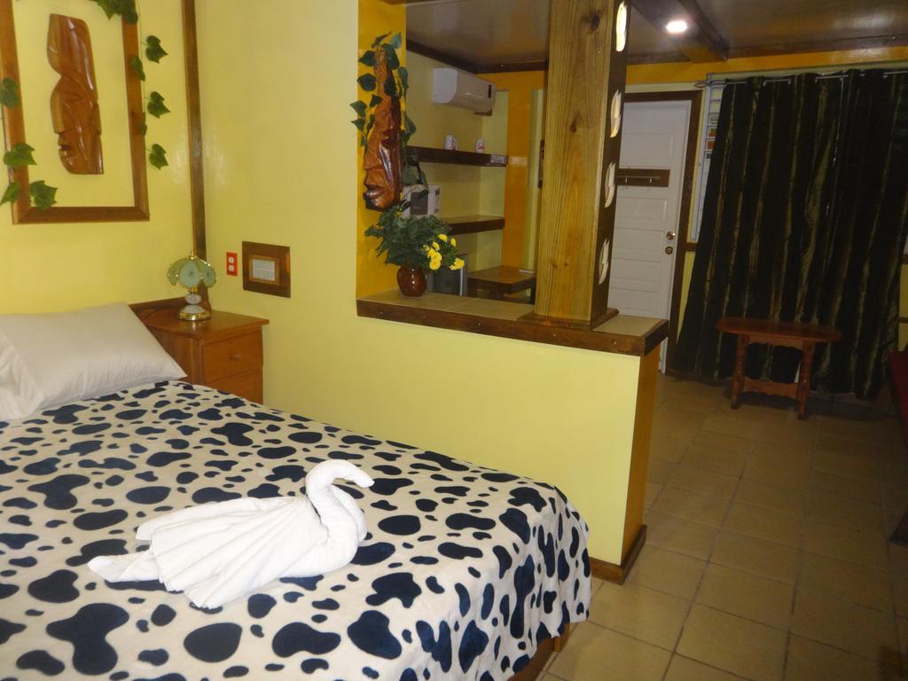 Cocopele Inn San Ignacio Buitenkant foto