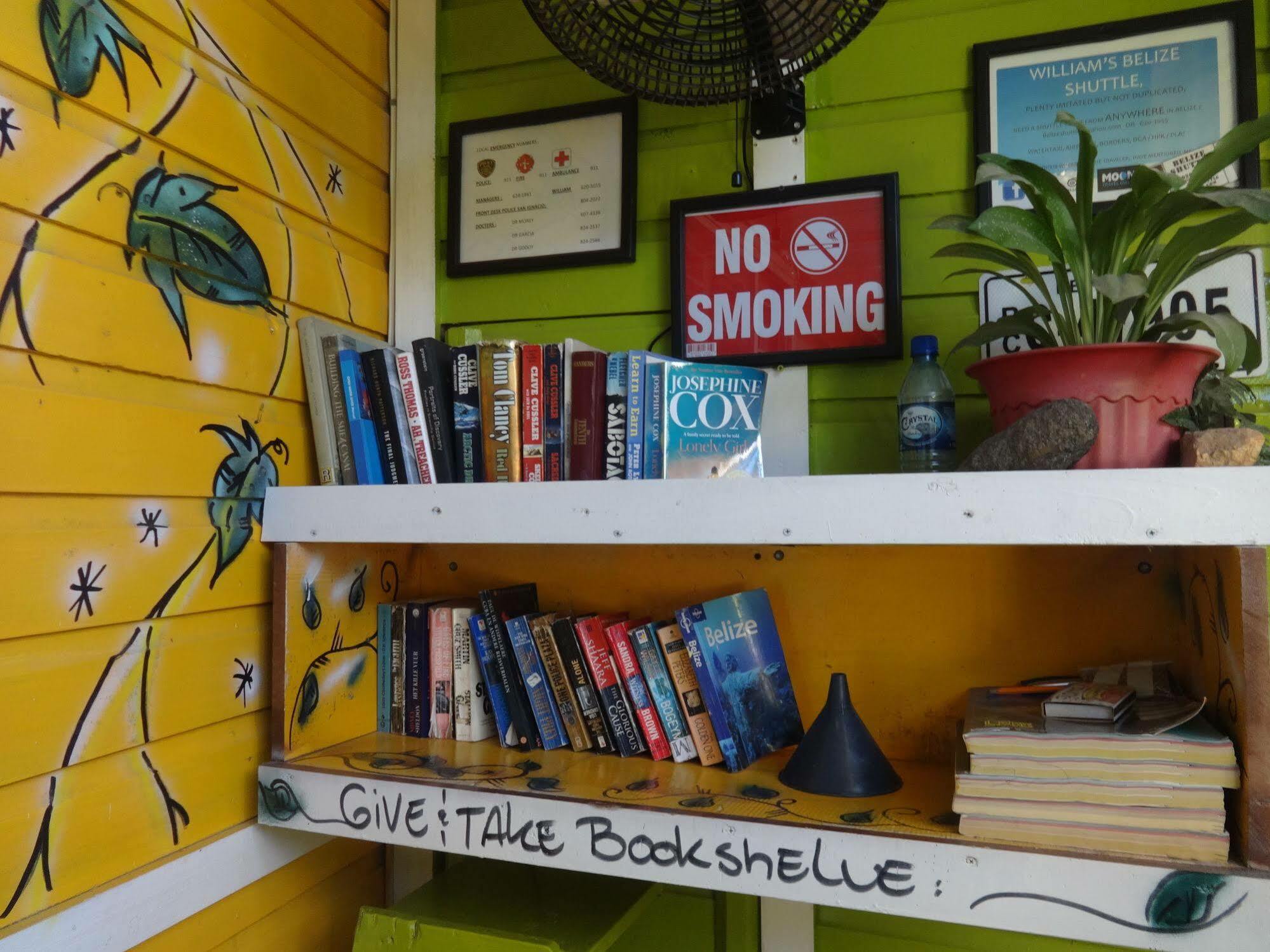 Cocopele Inn San Ignacio Buitenkant foto